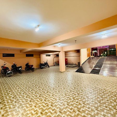 Hotel Golden Crystal Patna  Exterior foto