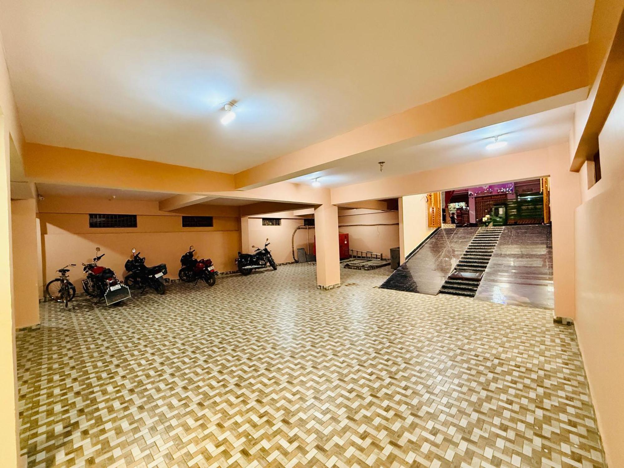Hotel Golden Crystal Patna  Exterior foto