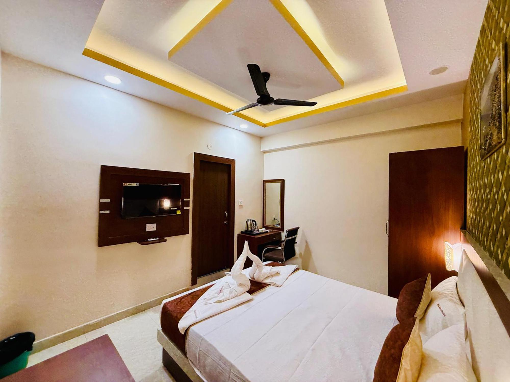 Hotel Golden Crystal Patna  Exterior foto