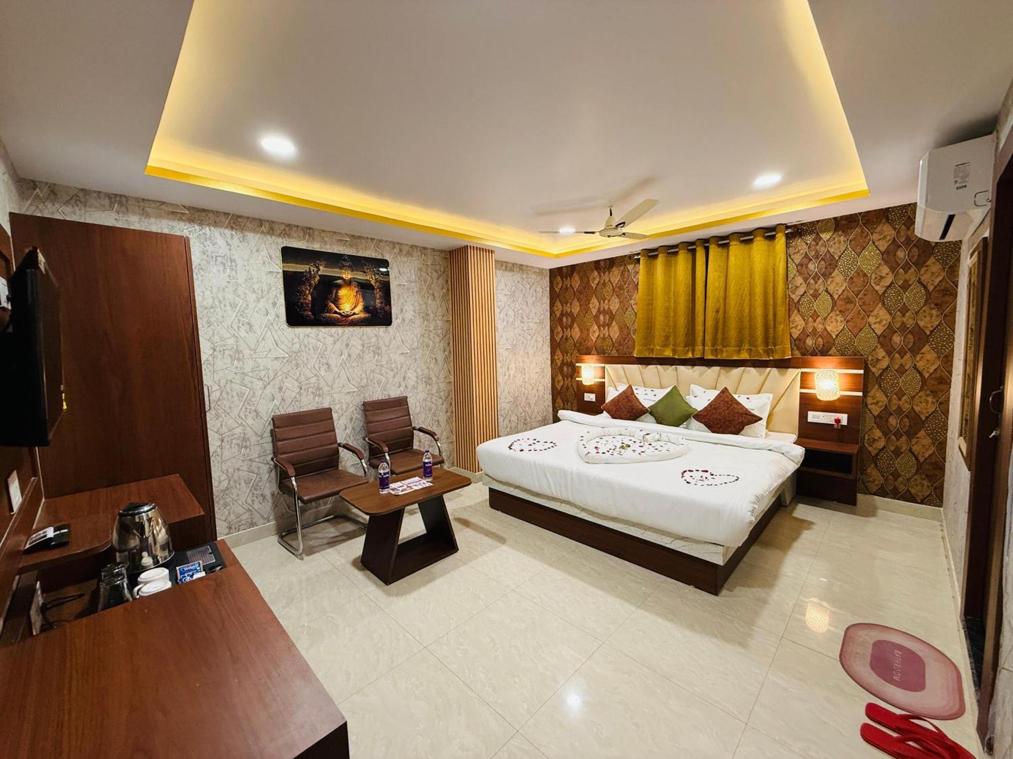 Hotel Golden Crystal Patna  Exterior foto