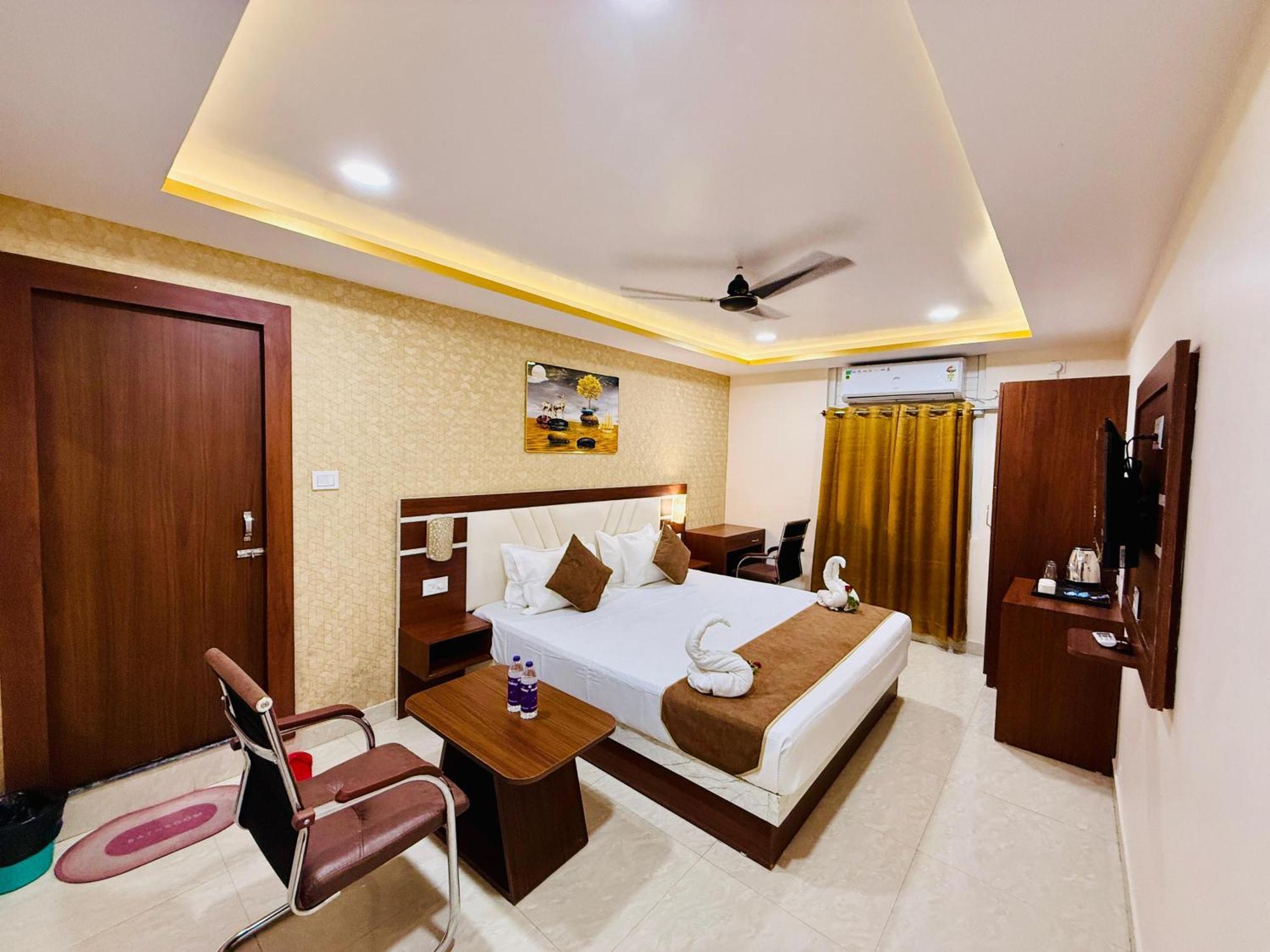Hotel Golden Crystal Patna  Exterior foto